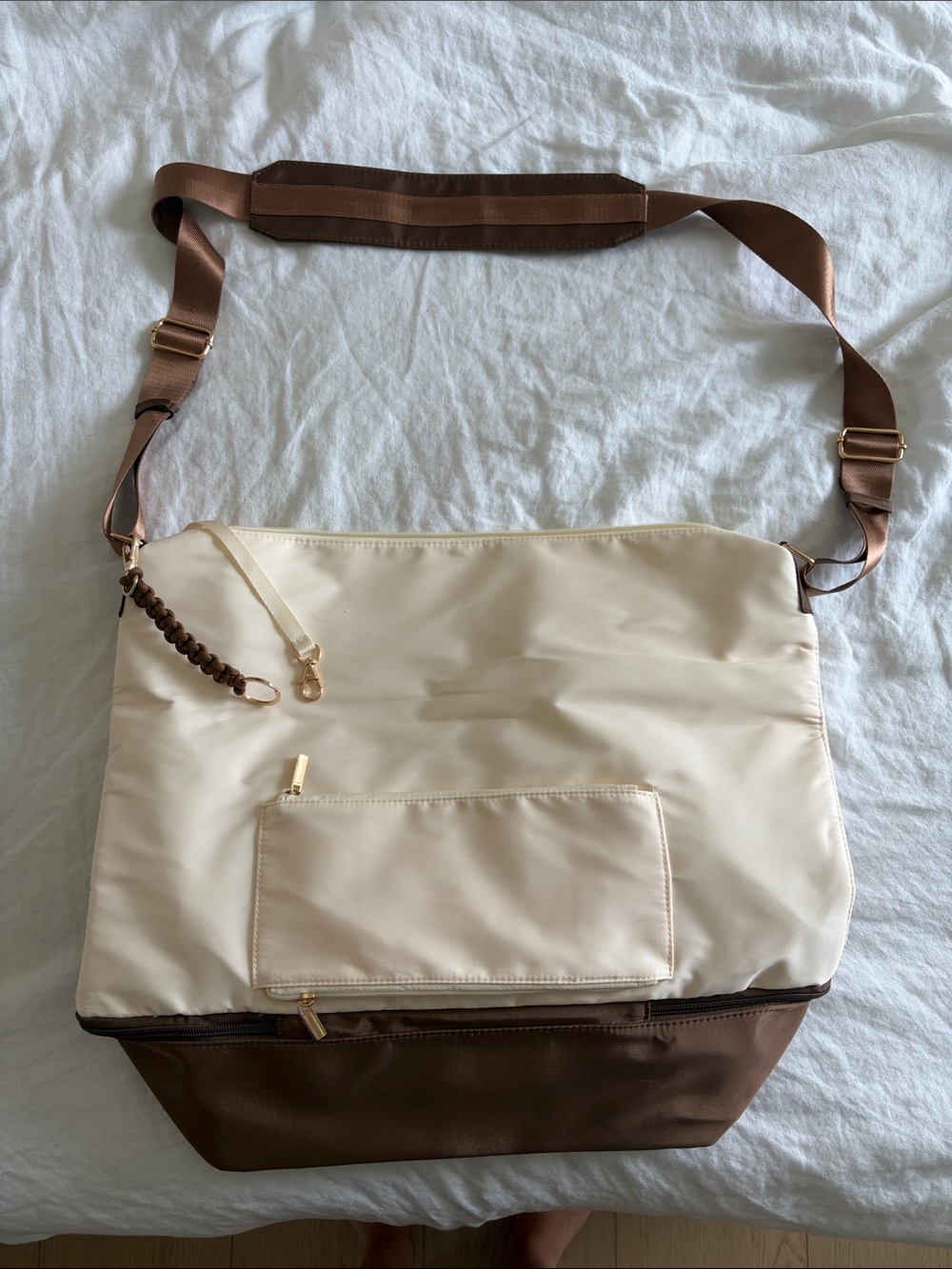 Two-Tone Travel Crossbody Bag in Cream and Brown